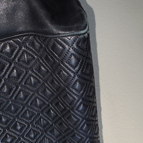 ๐HP๐Tory Burch Genuine Quilted Leather Fleming Tote๐ - Picture 14 of 17